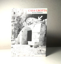DEPLIANT CASA GROTTA DI VICO SOLITARIO MATERA SASSO CAVEOSO DA COLLEZIONE -(125)