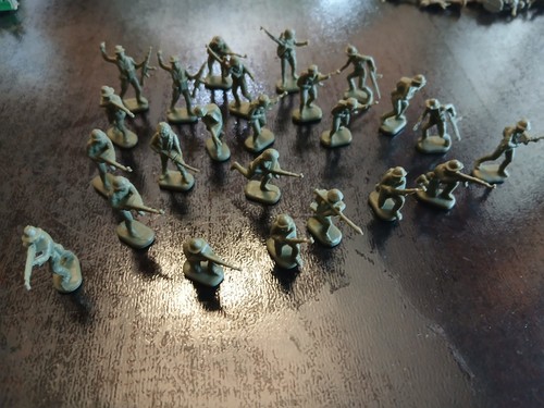 Italeri vietcong 72 no - -,