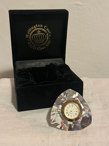 Orologio tavolo forma - tavolo,