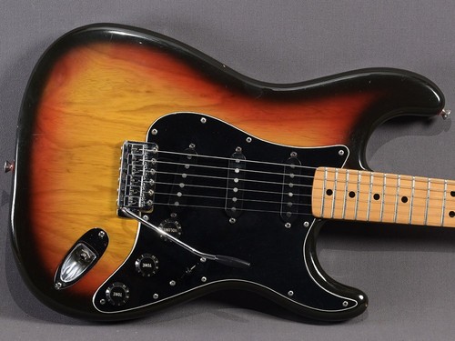 Fender stratocaster 3 - fender,
