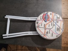 sgabello pieghevole con cuscino imbottito. Usato in buone condizioni