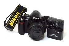 FOTOCAMERA NIKON D3000 CON 18-55 DX VR