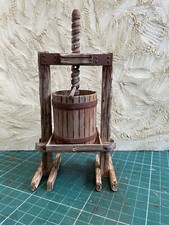 Torchio per Presepe In Legno e