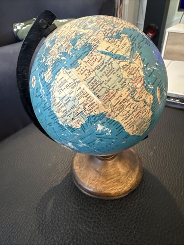 Mappamondo vintage - , in