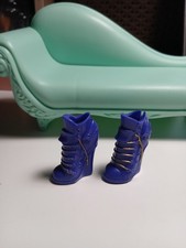 "MONSTER High" Scarpe per Bambola "Clawdeen Wolf Coffin bean", 2012.