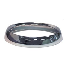 Cornice, Faro principale