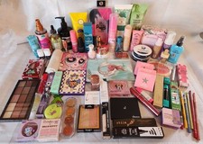 Lotto 70 articoli Makeup