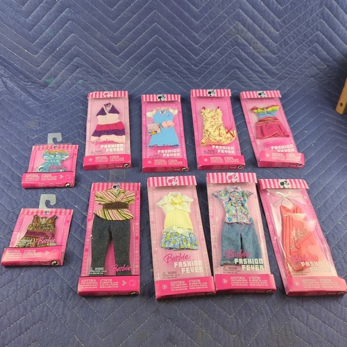 Lotto abiti barbie - 10,