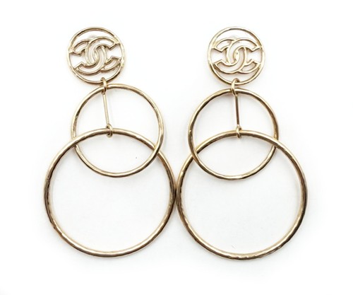 Chanel gold cutout large - chanel,