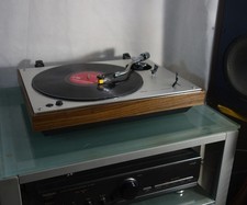 Platine vinyle AKAI AP-003