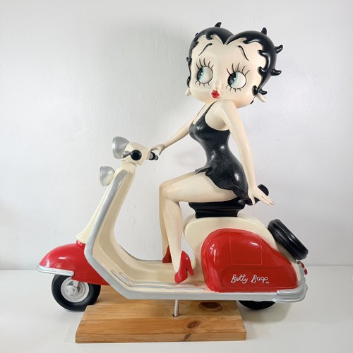 Betty boop scooter vespa - boop, on