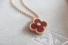 Collana con ciondolo natalizio