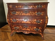 Mobile Cassettiera Como' interamente lastronato e dintarsiato, Olanda XIX secolo