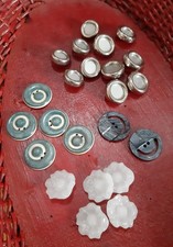 Vintage LOT 23 BUTTONS Medium