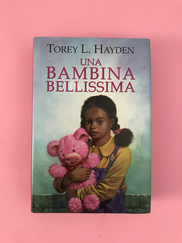 Una bambina bellissima-di
