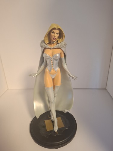 Statua regina bianca - statua,