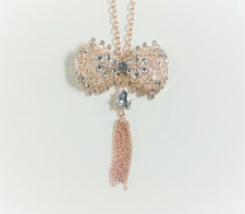 Collana con ciondolo Betsey