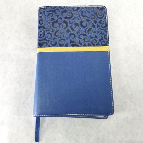 Women devotional bible by - devotional,