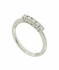 Anello fedina con diamanti