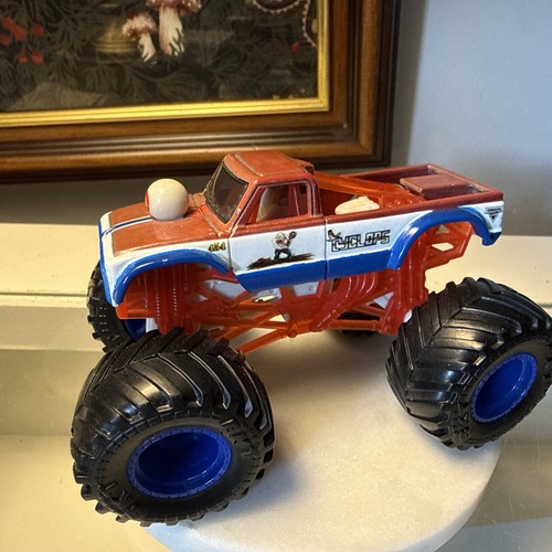 Monster jam cambia colore - monster,