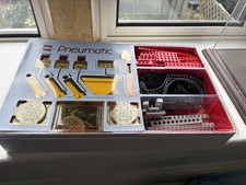 LEGO TECHNIC: Escavatore