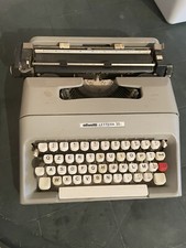 Macchina da Scrivere Olivetti