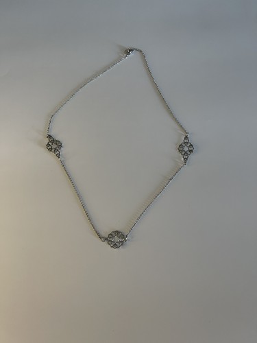 Collana floreale marca