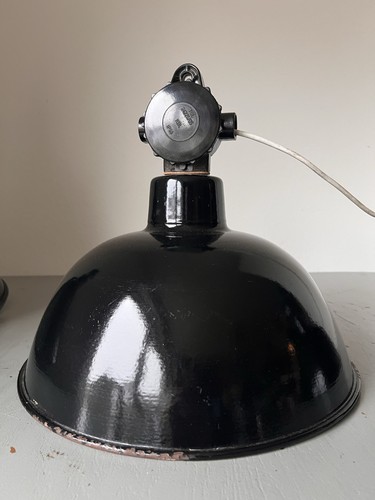 Vecchia lampada fabbrica - da,