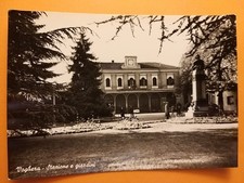 Voghera (Pavia). Stazione ferroviaria e giardini.