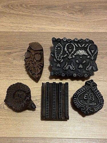Brown wooden printing - ,
