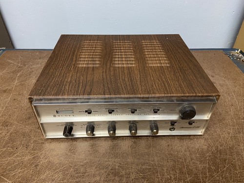 Amplificatore stereo integrato