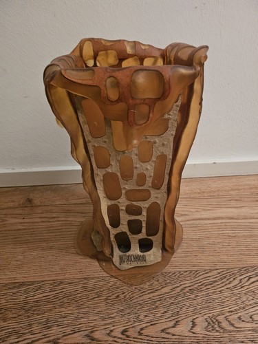 Bromelia vase design - bromelia, fernando