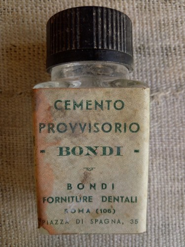 Vecchio barattolo vetro - vecchio, di