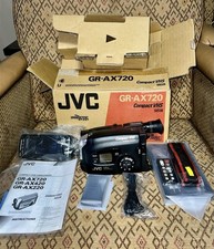 Videocamera VHS-C compatta JVC