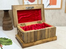 Portagioie in legno di noce