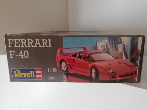 Revell ferrari 40 kit - 1/16,