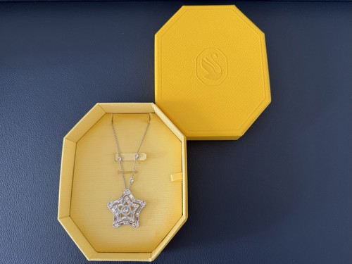 Collana con ciondolo stella