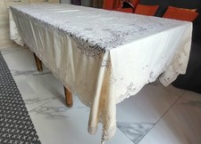 Tovaglia in lino con pizzo e
