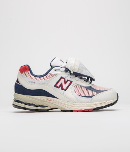 New balance 2002r pouch - new,