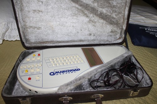 Suzuki omnichord 27 - suzuki,