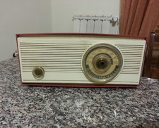 RADIO A VALVOLE RADIOMARELLI ANNO 1960 FUNZIONANTE PERFETTAMENTE CONSERVATA.