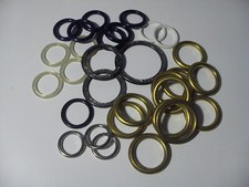 LOTTO 30 PZ ANELLI RESINA METALLO DIAMETRO DA 3 A 6 CM USATI TAPPEZZIERE TENDA