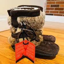 NUOVO Manitobah Mukluks Half