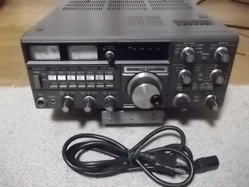 Tribander yaesu 726 all - ft-726,