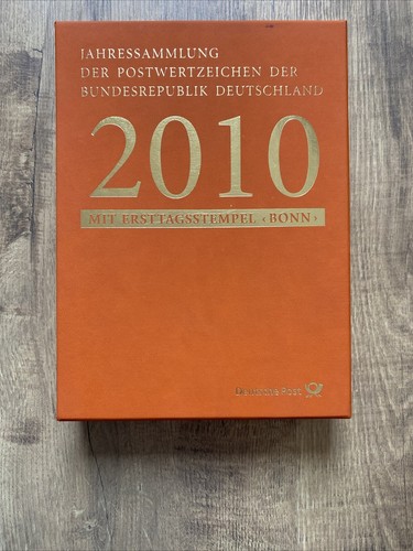 Collezione annuale - , di