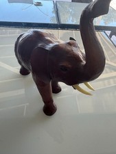 Statua Elefante In Pelle