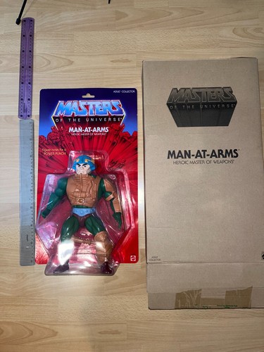 Giant motu man - giant,