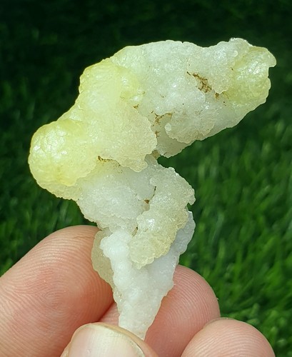 Cristallo brucite giallo e - di,
