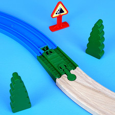Thomas Tomy Plarail anni