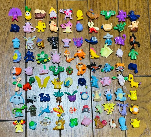 Pokemon mini figure - pokemon,